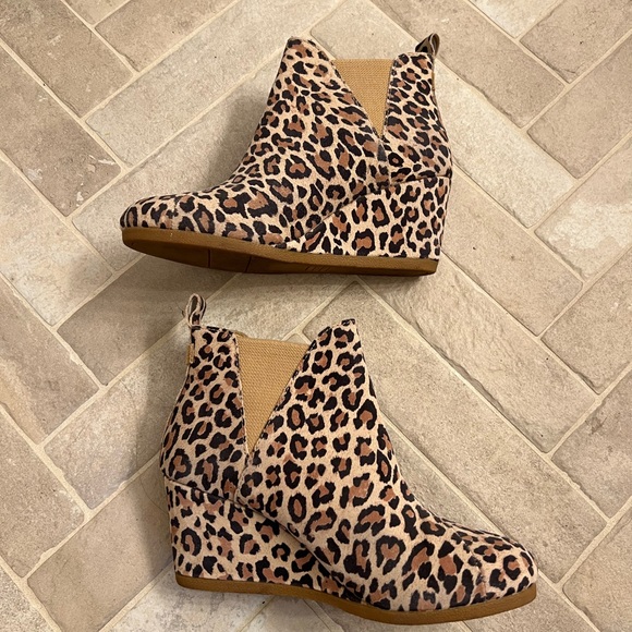 Tom’s - Desert Tan Leopard Print Kelsey Boot - Picture 2 of 6